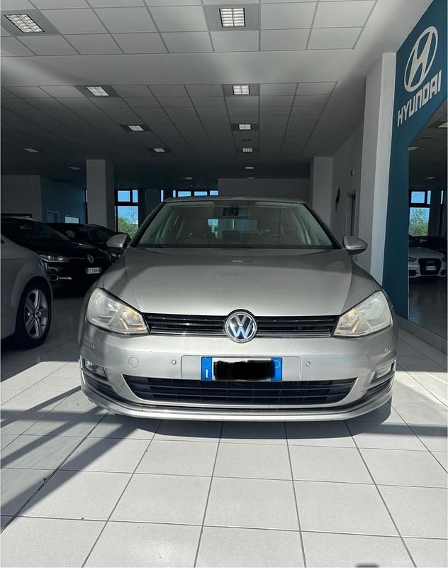 Usata VW Golf VII Highline 104 CV (76 kW) 2014 Argento Berlina