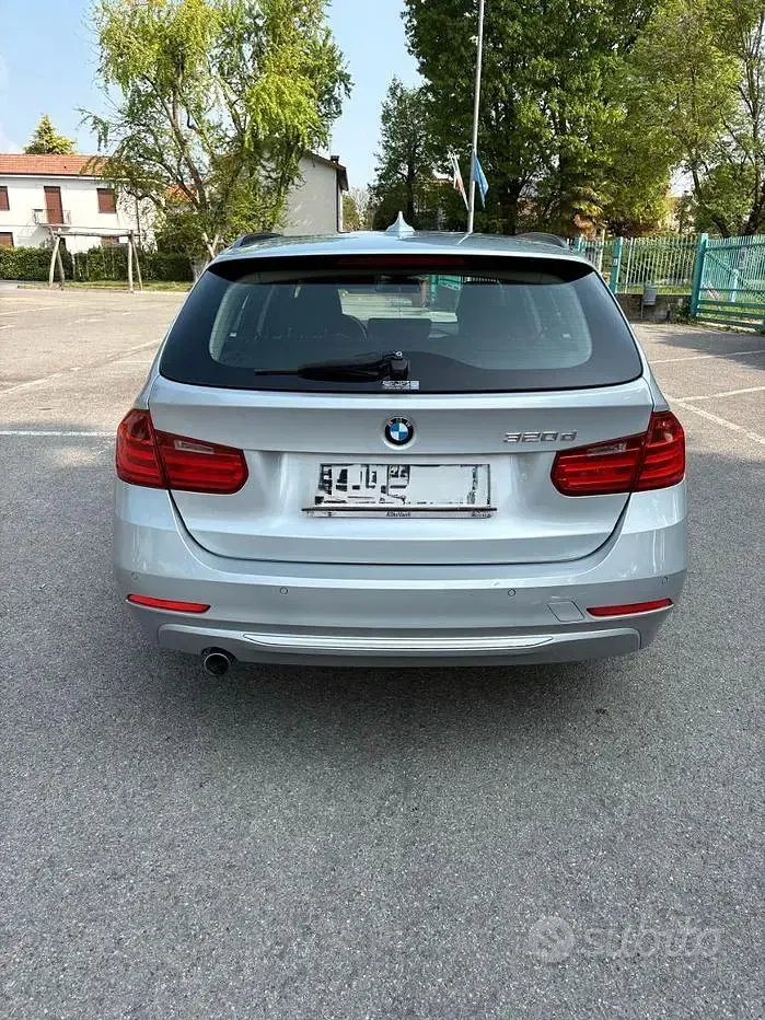 Usata BMW 320 184 CV (135 kW) 2012 Grigio Station wagon