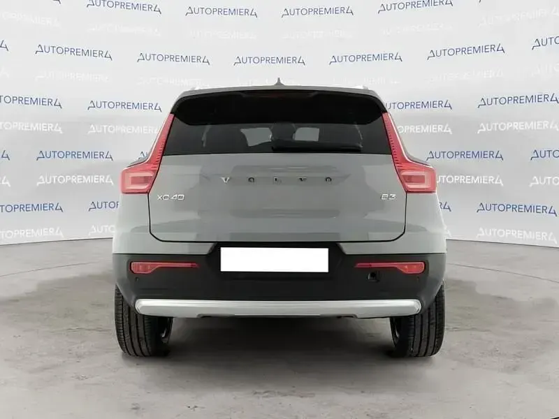 Usata Volvo XC40 Core 163 CV (119 kW) 2024 Nero SUV