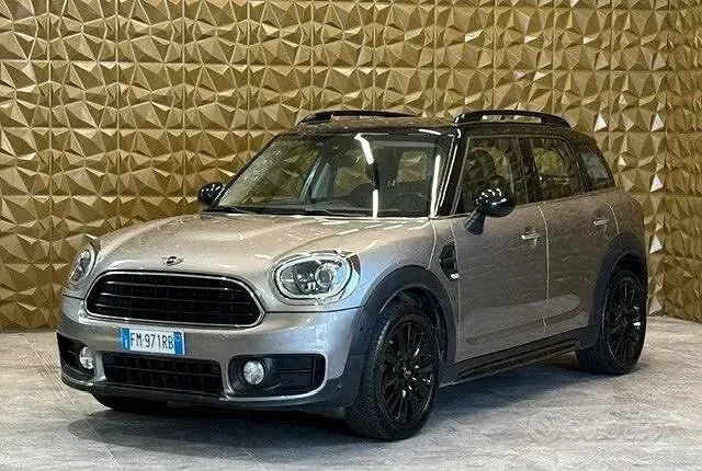 Usata Mini Cooper D Countryman Hype 150 CV (110 kW) 2017 Grigio SUV