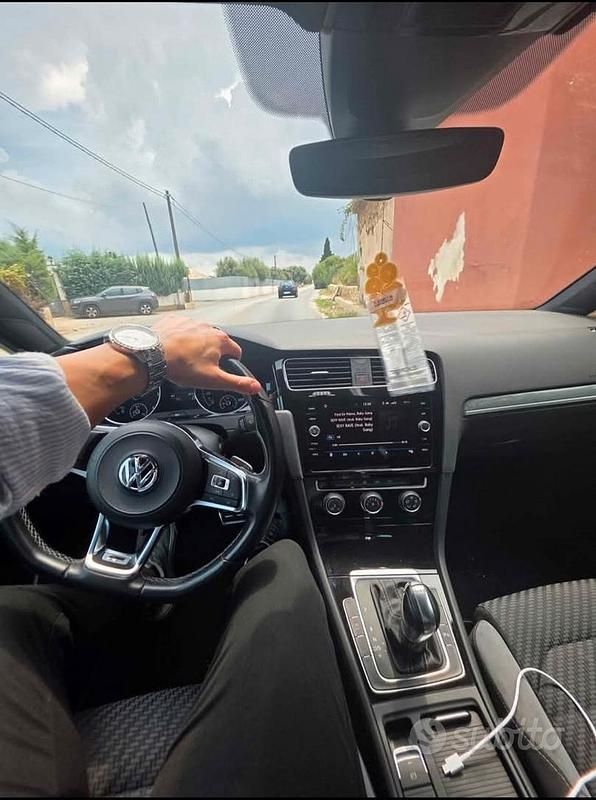 Usata VW Golf VII R-line 115 CV (84 kW) 2018 Berlina