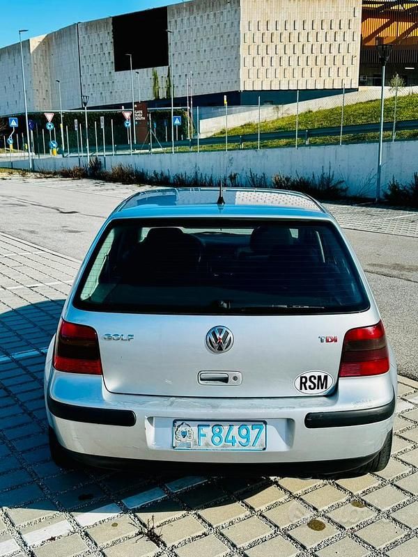 Usata VW Golf IV 130 CV (95 kW) 2000