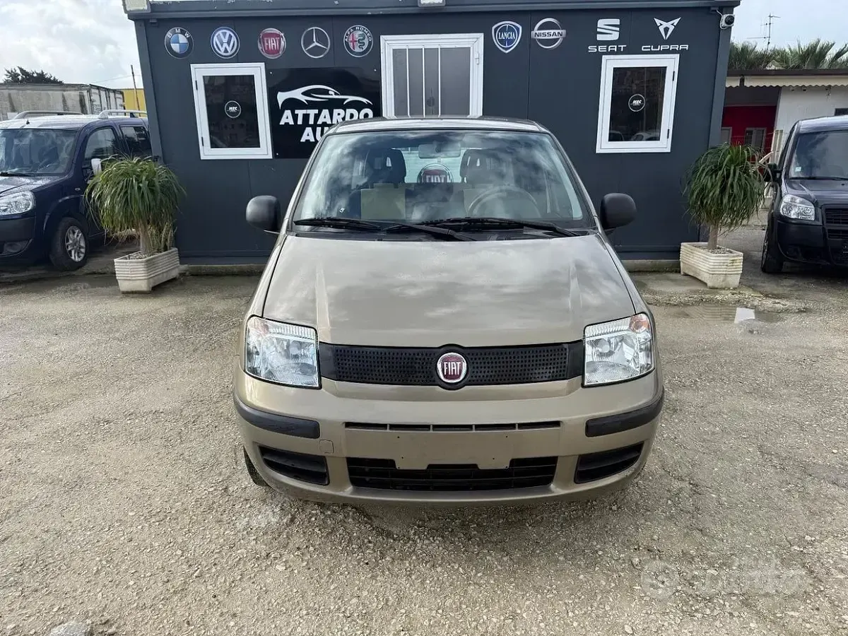 Usata Fiat Panda Dynamic 69 CV (50 kW) 2011 Marrone Utilitaria
