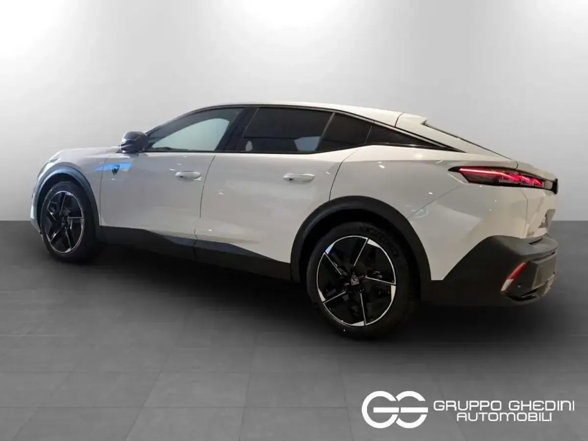 Nuova Peugeot 408 GT 136 CV (100 kW) 2026 Bianco okenite SUV