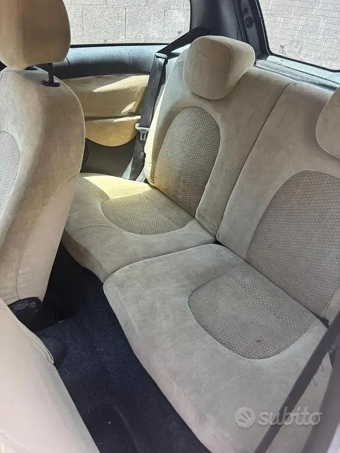 Usata Lancia Ypsilon 69 CV (50 kW) 2004 Utilitaria