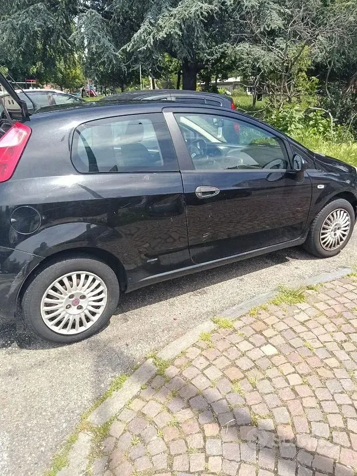 Usata Fiat Punto 65 CV (47 kW) 2008 Nero Utilitaria