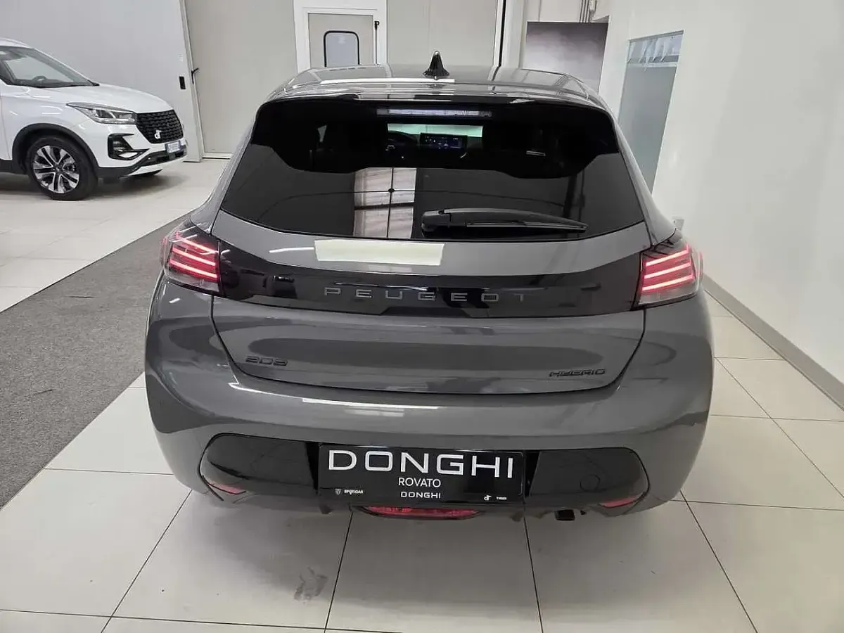 Usata Peugeot 208 Allure 101 CV (74 kW) 2025 Selenium Utilitaria