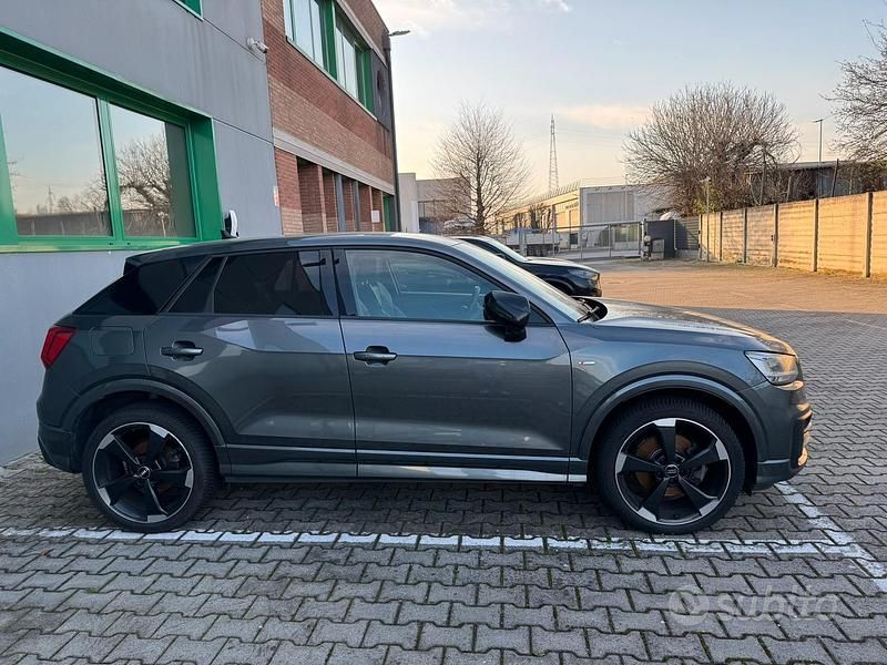 Usata Audi Q2 S-Line 150 CV (110 kW) 2019 Grigio SUV
