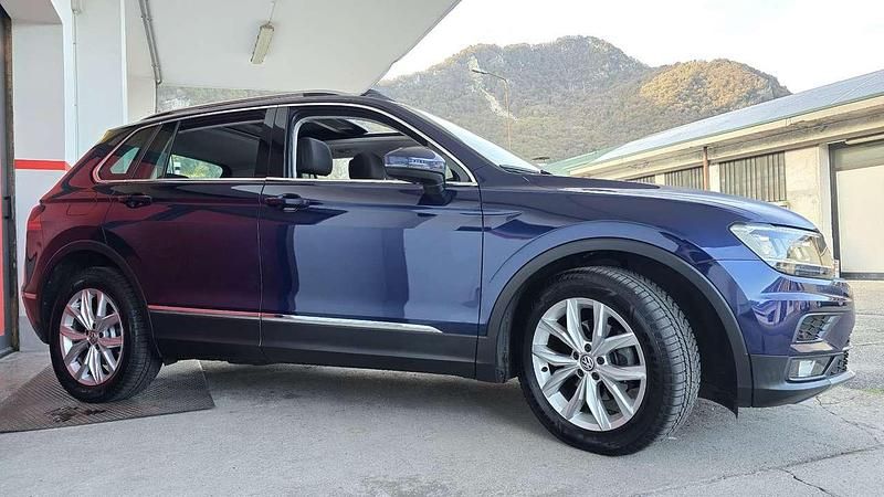 Usata VW Tiguan Executive 150 CV (110 kW) 2017 Blu/azzurro SUV