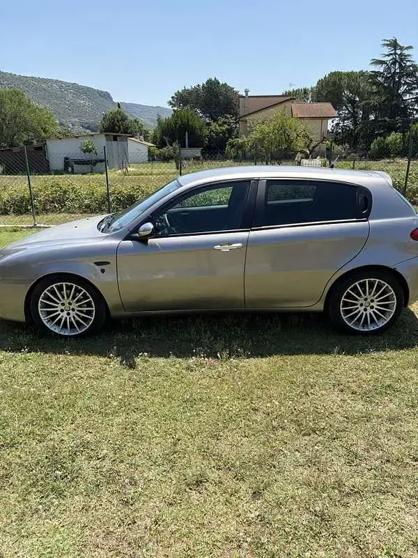 Usata Alfa Romeo 147 150 CV (110 kW) 2007 Utilitaria