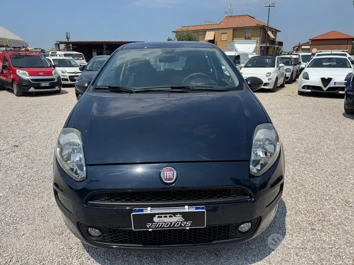 Usata Fiat Punto Street 95 CV (69 kW) 2018 Bluazzurro Utilitaria