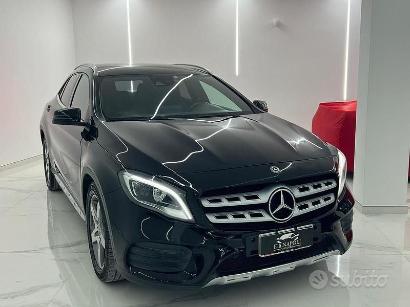 Usata Mercedes GLA200 Premium 135 CV (99 kW) 2017 Nero SUV