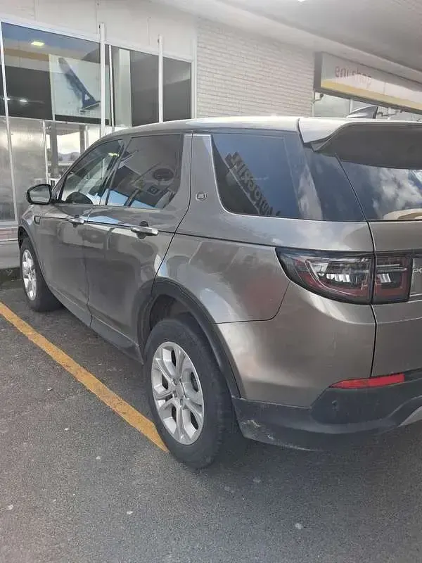 Usata Land Rover Discovery Sport R-Dynamic 163 CV (119 kW) 2021 Beige SUV