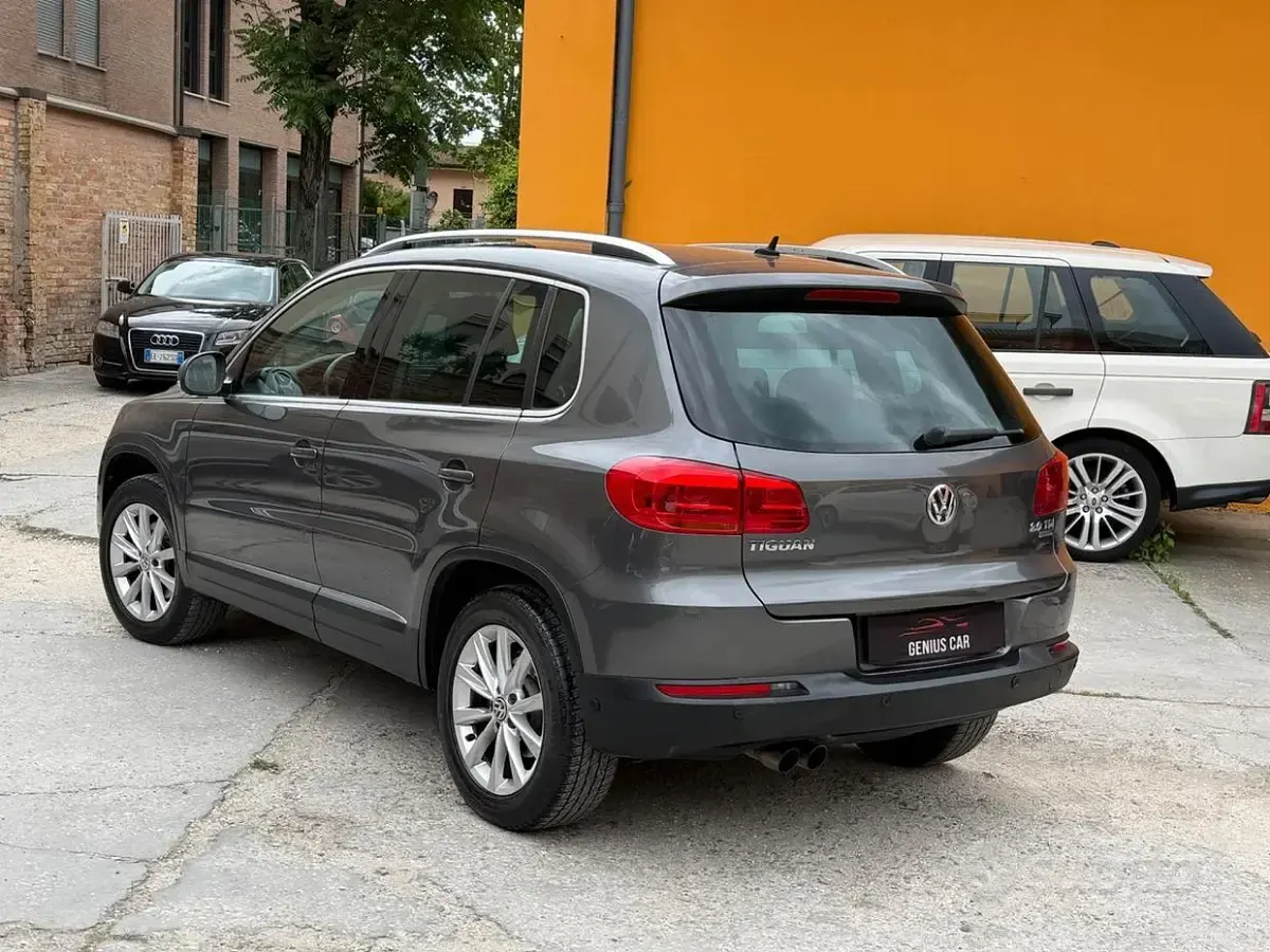 Usata VW Tiguan Sportline 140 CV (102 kW) 2013 Grigio SUV
