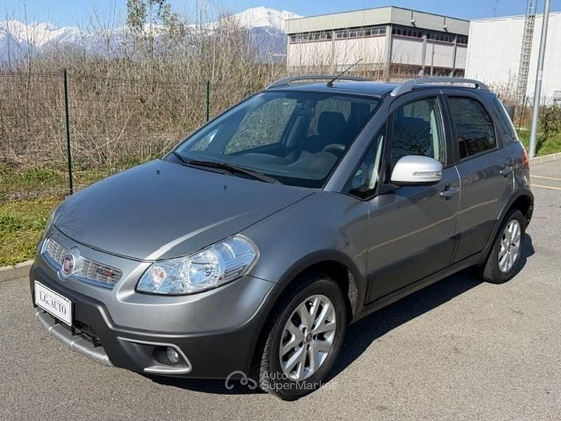 Usata Fiat Sedici Dynamic 135 CV (99 kW) 2012 Gray SUV