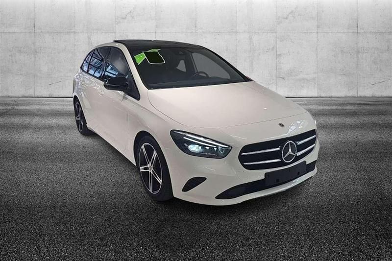 Usata Mercedes B220 190 CV (139 kW) 2022 Bianco Monovolume