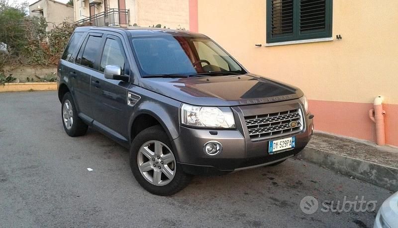Usata Land Rover Freelander 2 190 CV (139 kW) 2010 Grigio SUV