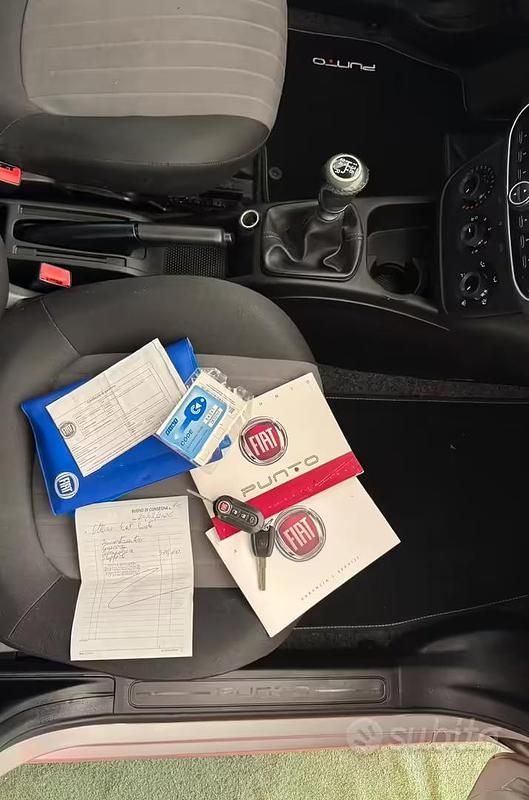 Usata Fiat Punto Lounge 70 CV (51 kW) 2017 Utilitaria