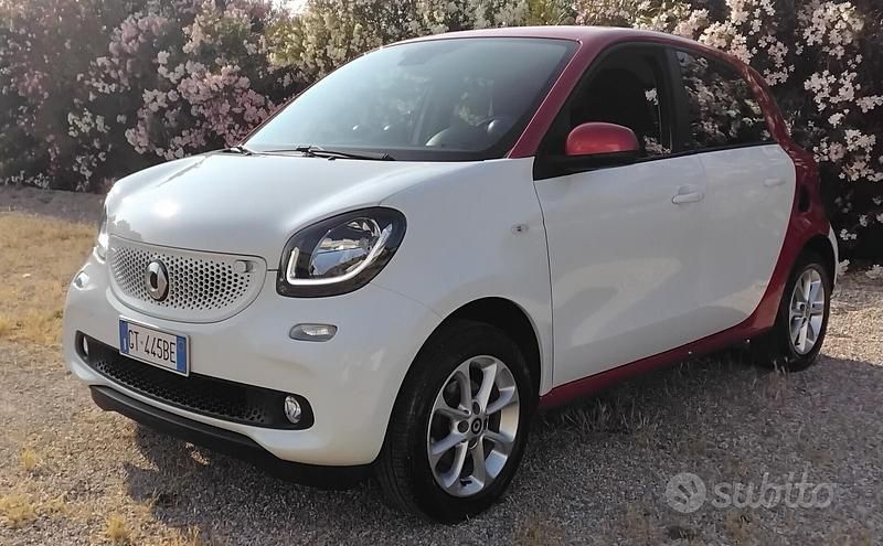 Usata Smart ForFour Passion 89 CV (65 kW) 2018 Bianco Utilitaria