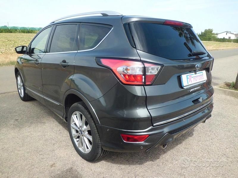 Usata Ford Kuga S 150 CV (110 kW) 2019 Grigio SUV