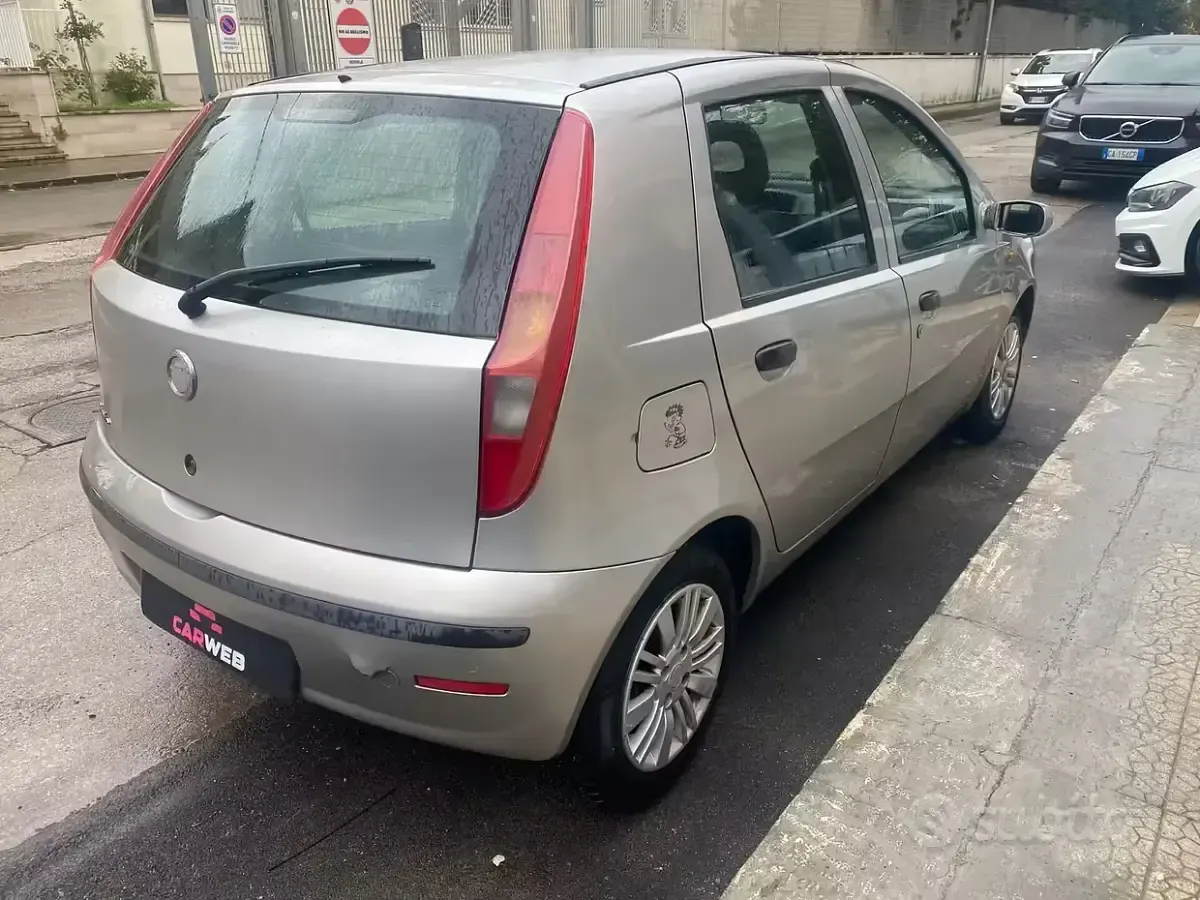 Brugt Fiat Punto Dynamic 69 HK (50 kW) 2004 Grå Hatchback
