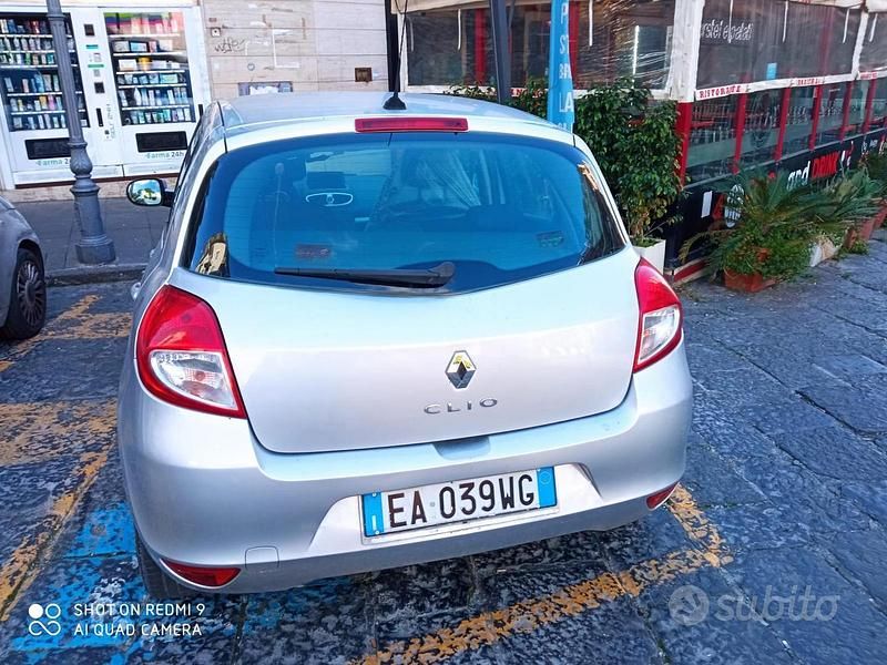 Usata Renault Clio II 2011 Grigio Berlina