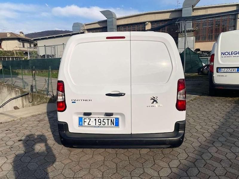 Usata Peugeot Partner Premium 99 CV (72 kW) 2019 Bianco Monovolume