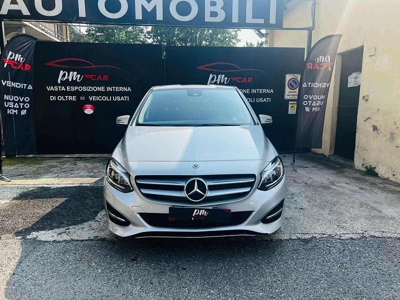 Usata Mercedes B200 Premium 136 CV (100 kW) 2018 Grigio Monovolume