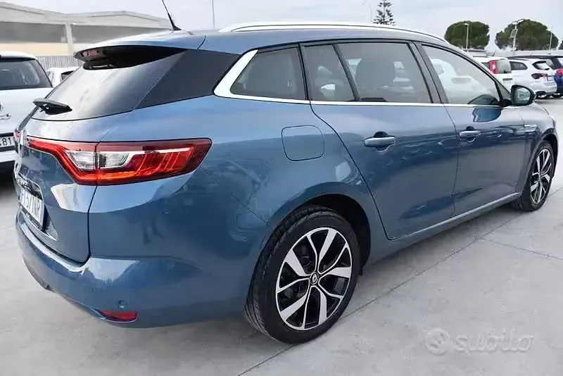 Usata Renault Mégane GrandTour Intens 116 CV (85 kW) 2018 Blu/azzurro Station wagon