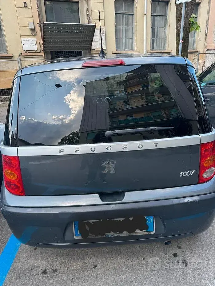 Usata Peugeot 1007 68 CV (50 kW) 2009 Grigio Monovolume