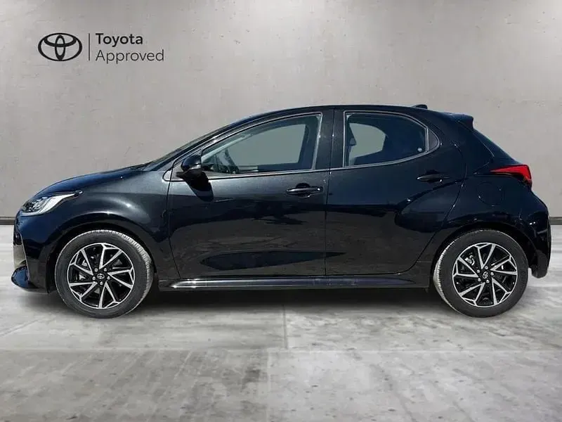 Usata Toyota Yaris Trend 116 CV (85 kW) 2022 Nero Utilitaria