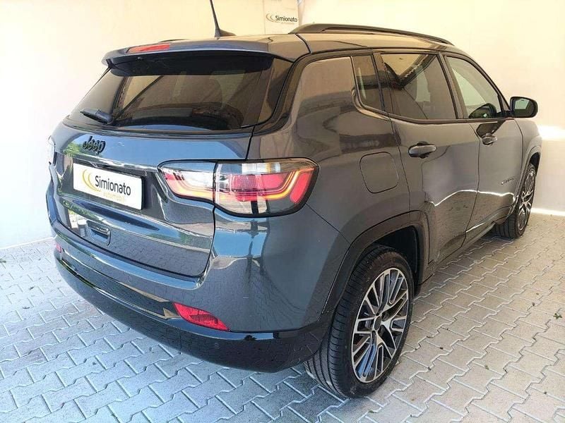 Gebraucht Jeep Compass Summit 131 PS (96 kW) 2025 Grau SUV