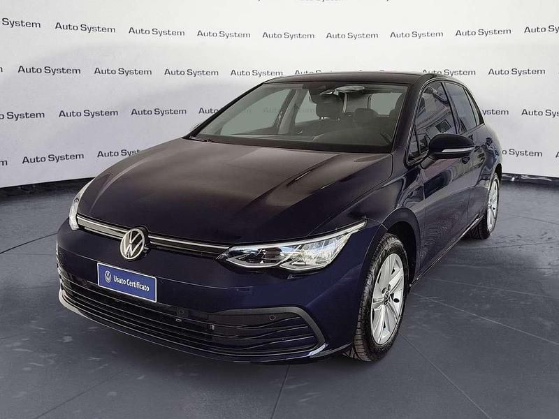 Atlantic blue Usata 2024 VW Golf VIII Life Due volumi | 23.900 € (Buon prezzo) - Immagine 1/4