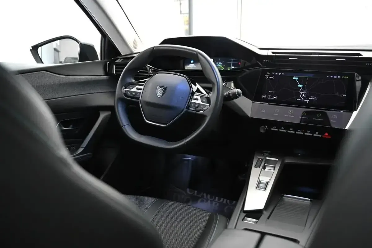 Usata Peugeot 308 Allure 130 CV (95 kW) 2023 Argento Berlina