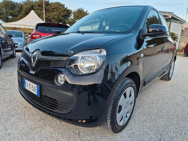 Nero Usata 2019 Renault Twingo Due volumi | 9500 € (Buon prezzo) - Immagine 1/4