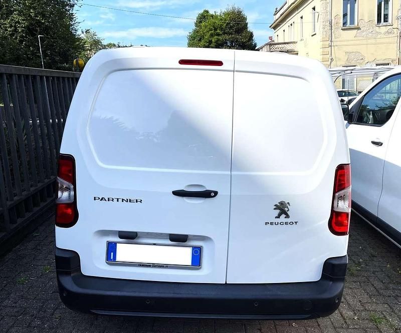 Occasion Peugeot Partner Premium 102 ch (75 kW) 2020 Blanc Monospace