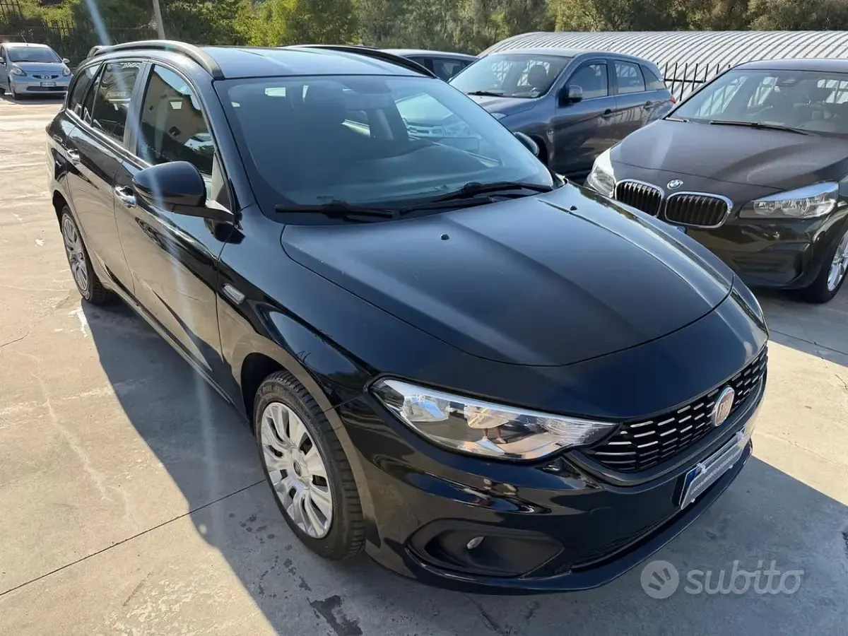 Usata Fiat Tipo Business 120 CV (88 kW) 2017 Nero Station wagon