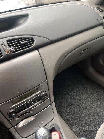 Usata Renault Laguna II 107 CV (78 kW) 2001 Grigio Station wagon