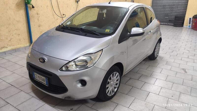 Usata Ford Ka 69 CV (50 kW) 2015 Argento Utilitaria