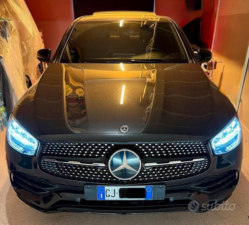 Usata Mercedes GLC300 2019 Nero Coupé