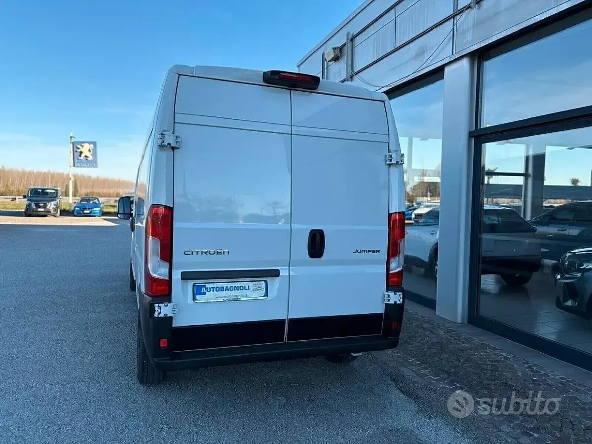 Usata Citroën Jumper 140 CV (102 kW) 2024 Bianco Monovolume