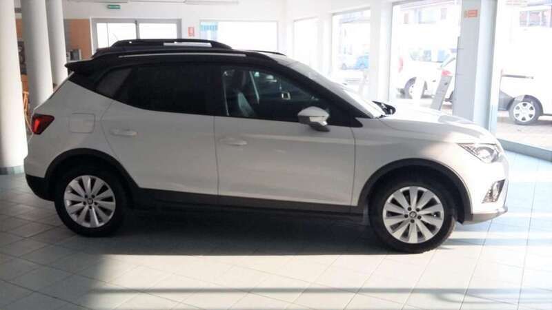 Usata Seat Arona Style 90 CV (66 kW) 2021 Bianco SUV
