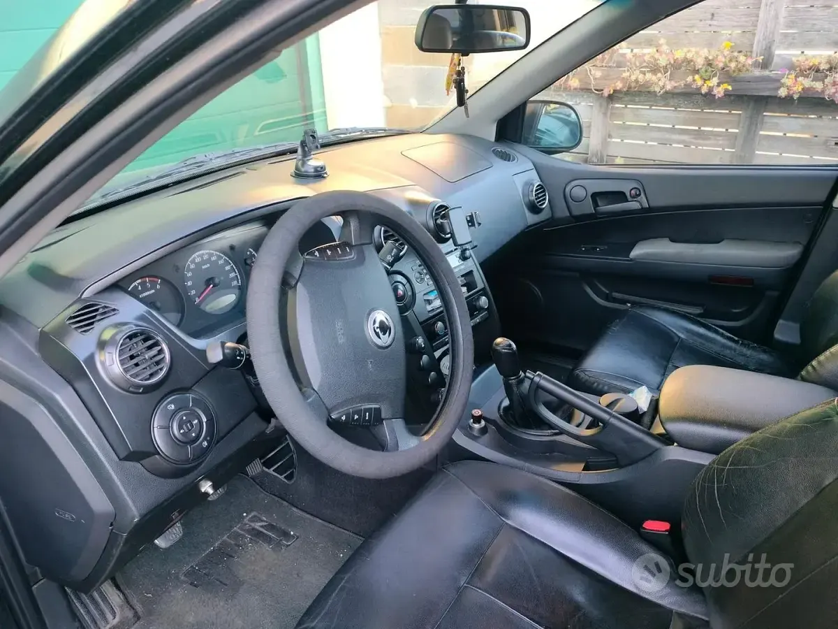 Usata SsangYong Actyon 141 CV (103 kW) 2008 Nero SUV
