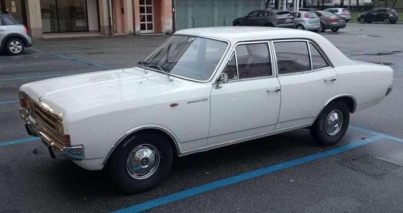 Usata Opel Rekord 86 CV (63 kW) 1969 Bianco Berlina