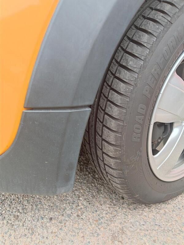 Usata Mini Cooper D 116 CV (85 kW) 2017 Arancione Utilitaria