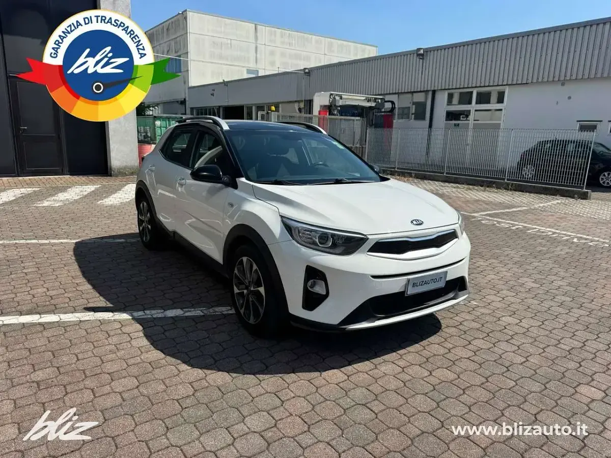Usata Kia Stonic Urban 120 CV (88 kW) 2017 Bianco SUV