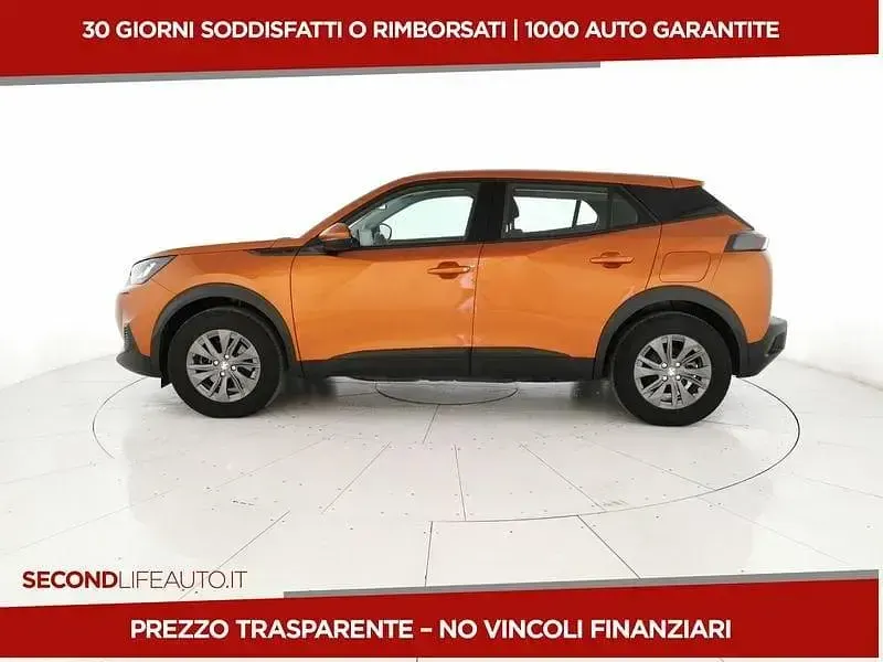 Usata Peugeot e-2008 Active 100 kW (136 CV) 2021 Argento SUV
