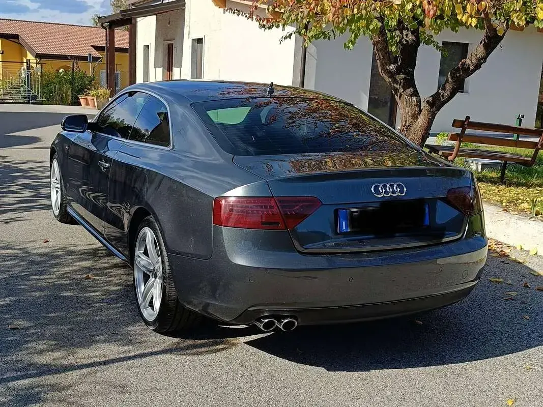 Usata Audi A5 Ambiente 177 CV (130 kW) 2014 Grigio Coupé