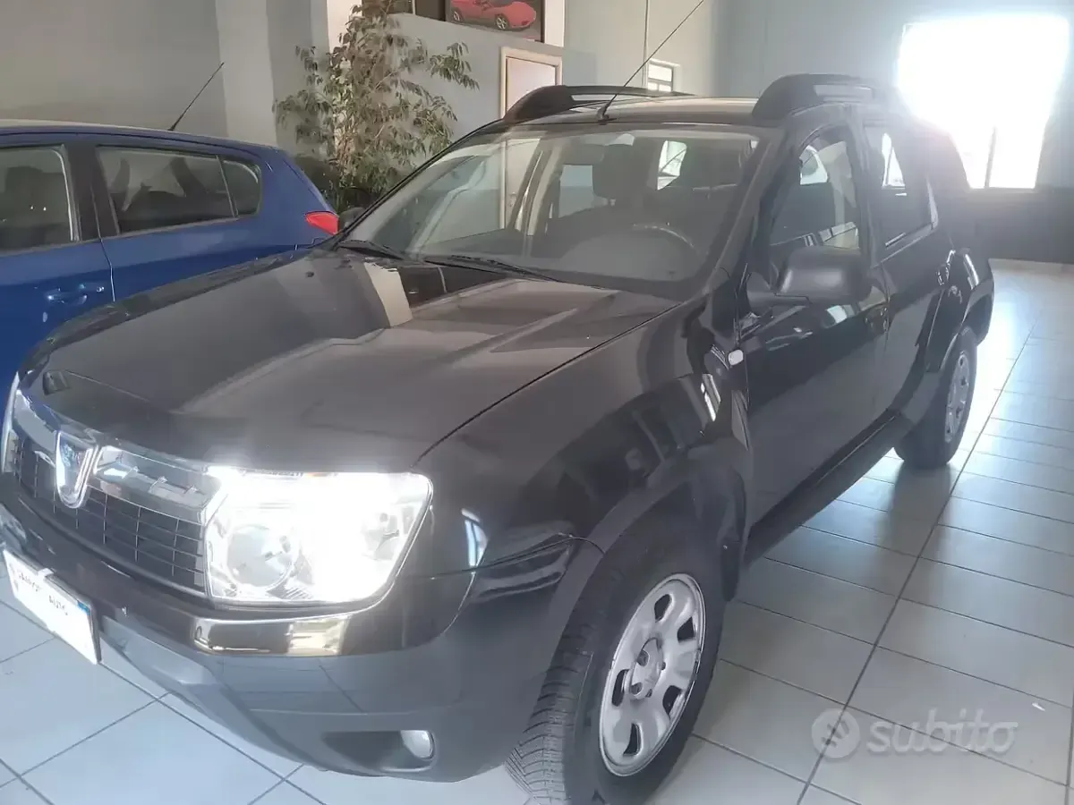 Occasion Dacia Duster Lauréate 107 PK (78 kW) 2011 Zwart SUV