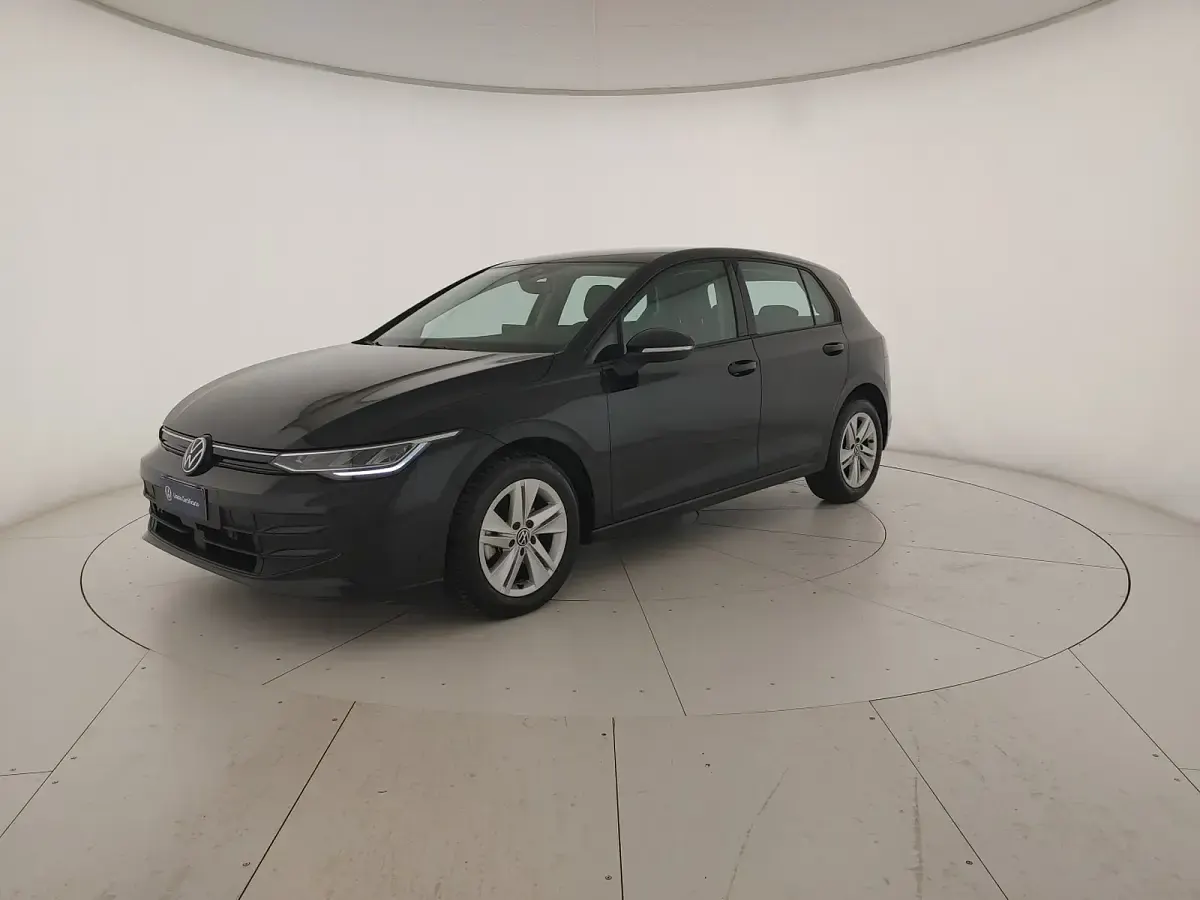 Usata VW Golf VIII Life 116 CV (85 kW) 2025 Berlina
